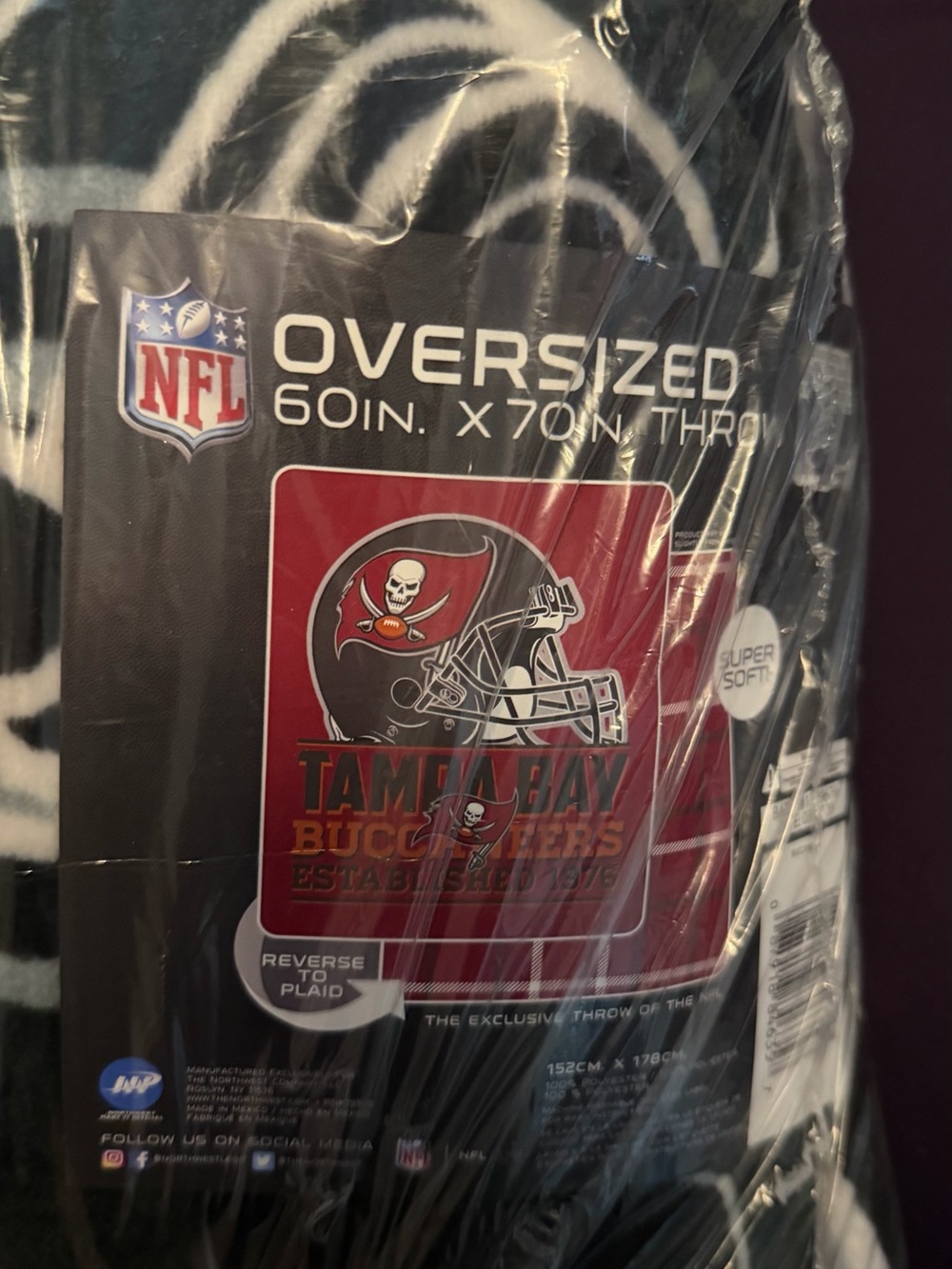 NFL Tampa Bay Buccaneers Black & Red Oversized Throw